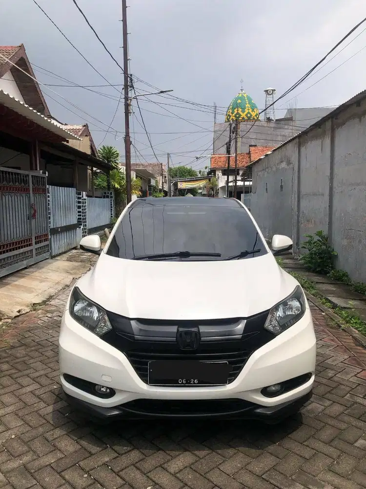 JUAL HONDA HRV E CVT MATIC TAHUN 2016 KONDISI TERAWAT