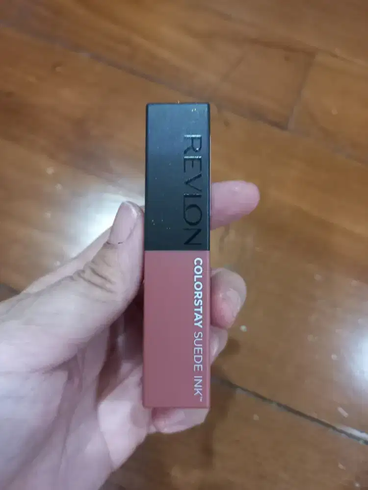 Dijual Cepat ! Baru Revlon Colorstay Suede Ink 001 Gut Instict