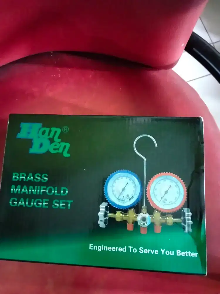 Alat ukur tekanan freon AC