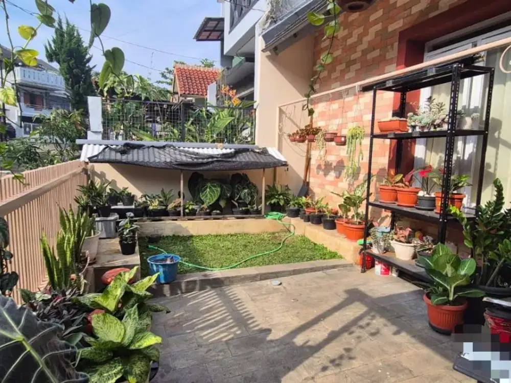 Rumah Cantik Taman Melati Pasir Impun dekat Sekolah Tunas Unggul Arcamanik Bandung