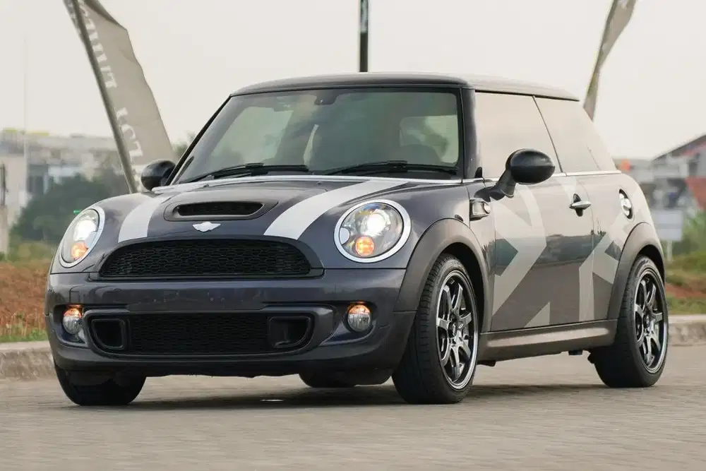 BE$T DEAL! Mini Cooper S 3 Doors 1.6 2014 Panoramic 320i c250 x1