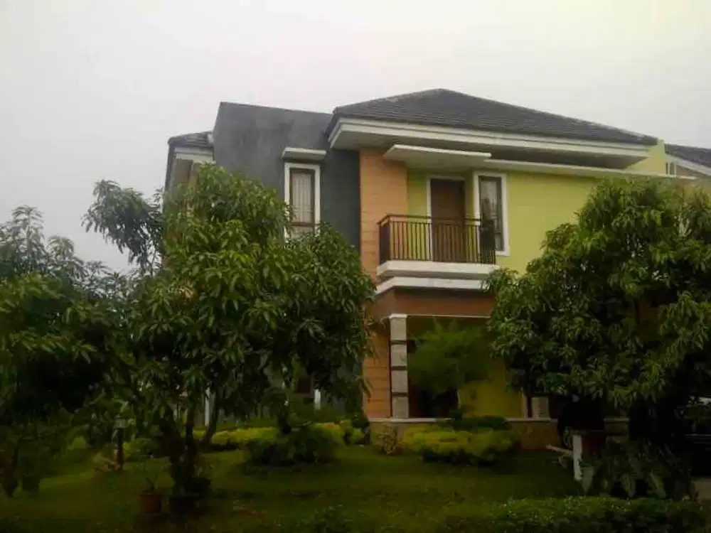 Rumah Hook LT 396 m² – LB 300 m² di De Latinos, Rp5 M