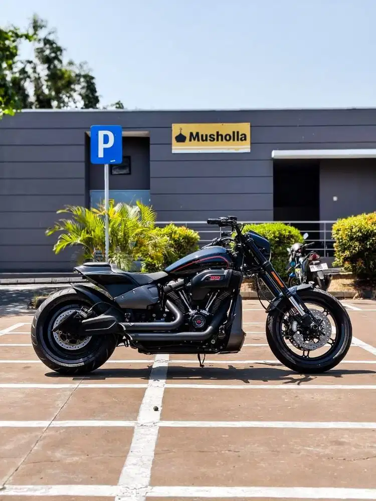 HARLEY DAVIDSON FXDR