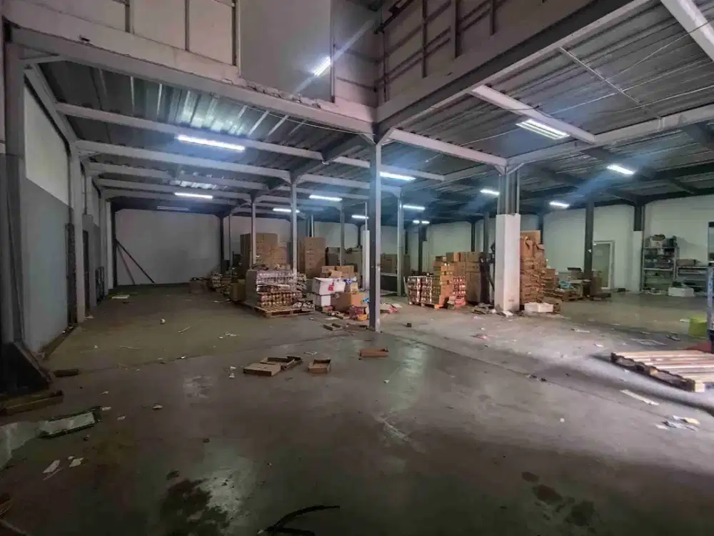 Disewakan gudang gandeng 2 di Green Sedayu Bizpark Cakung Jakarta Timur
