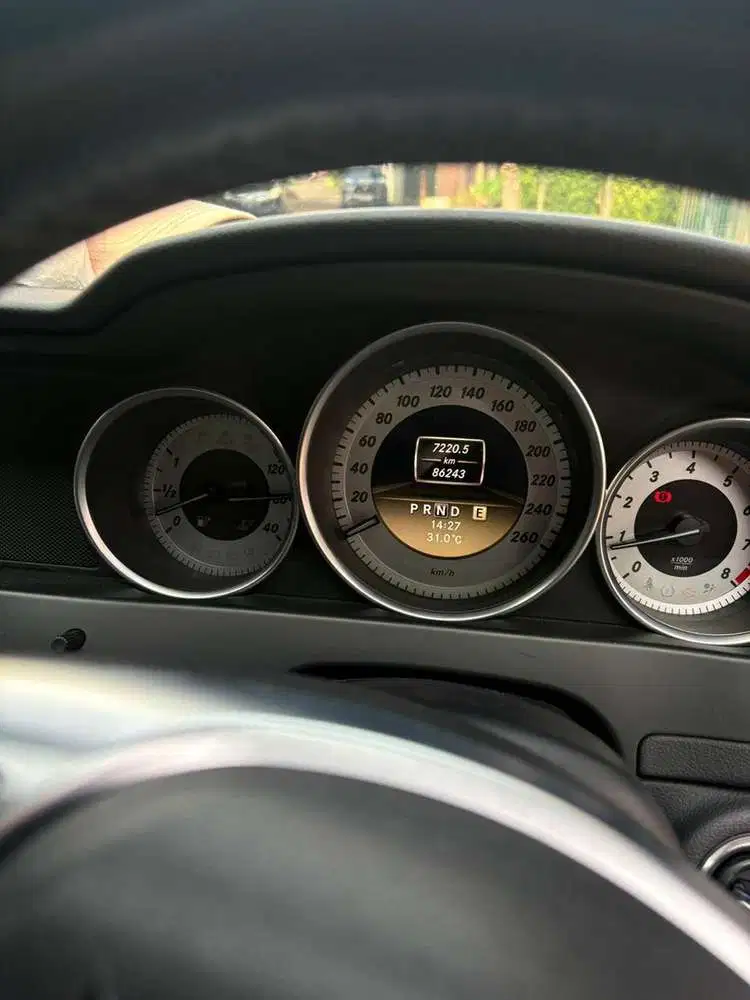 Mercedes-Benz C250 2011 Bensin