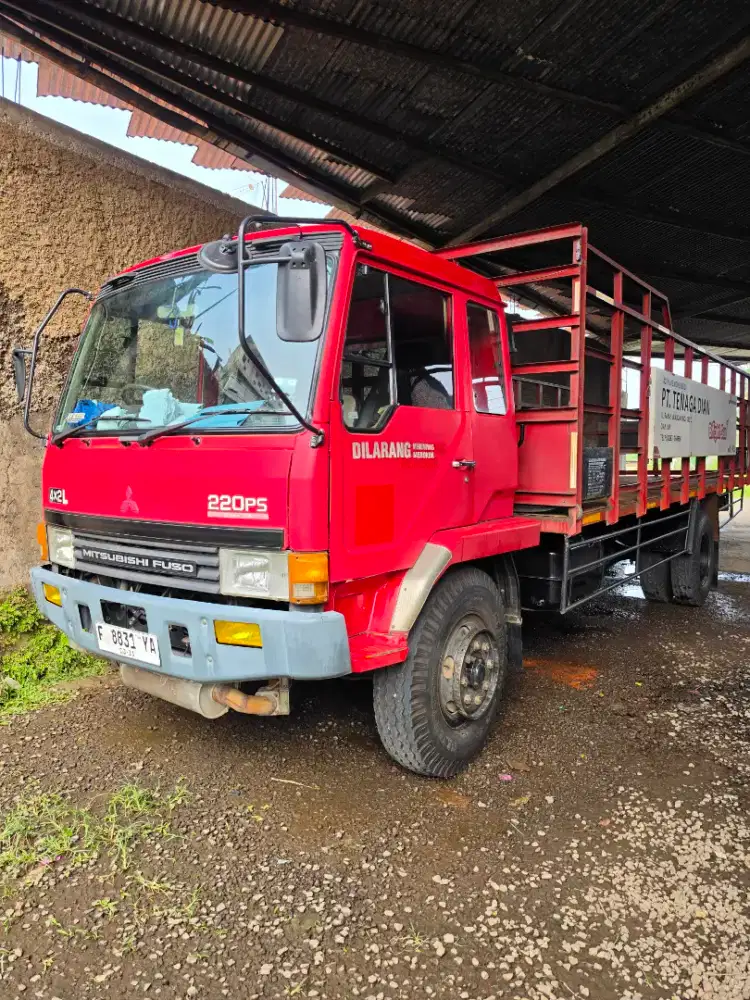 Mitsubishi fuso 220ps super long tronton 4x2  panjang 8 m thn 2016