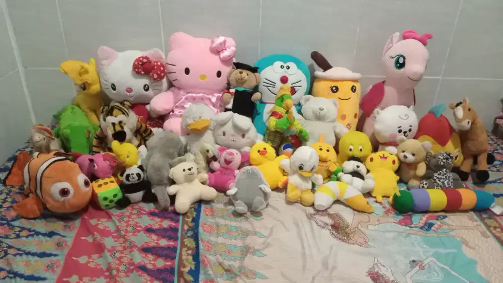 Boneka bekas seperti baru