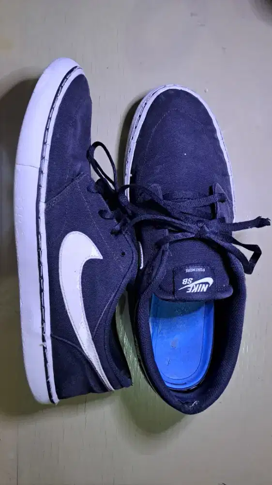 Sepatu Bekas Ori Nike SB Solarsoft Portmore II Size 44 Black White