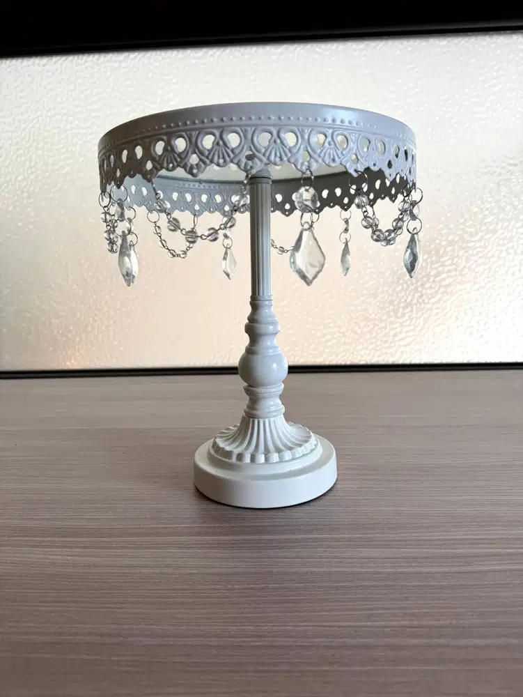 Cake Stand / Wadah Kue & Dekorasi Estetik Kristal Putih