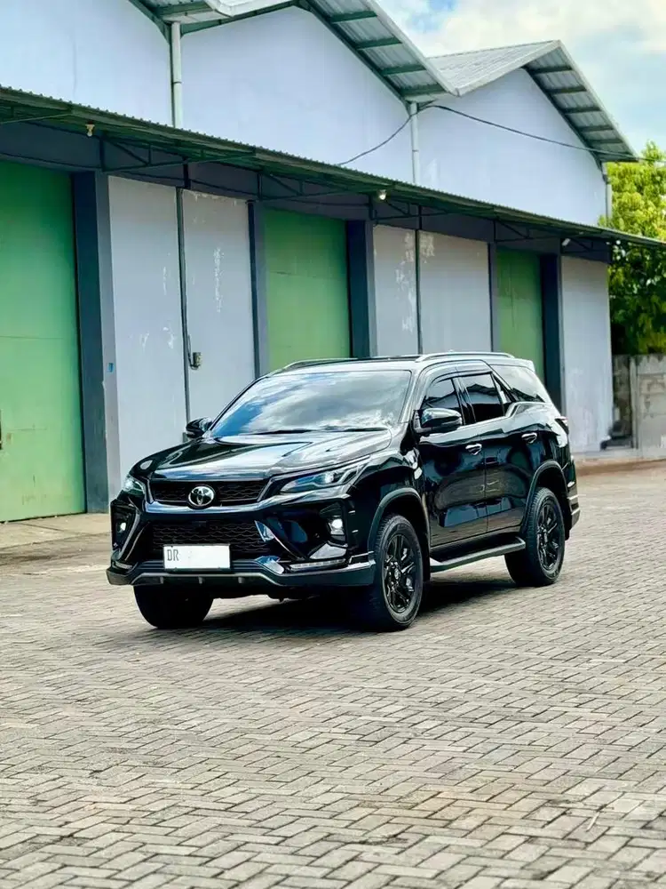 TOYOTA FORTUNER 2.8 GR TSS 4X2 A/T 2025