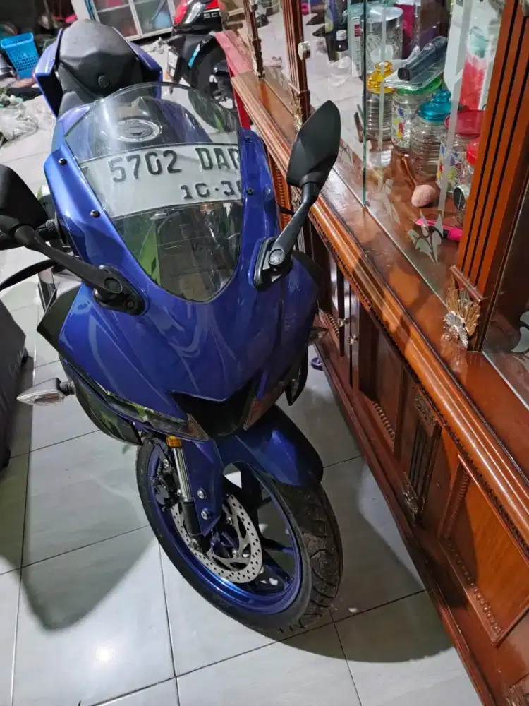 R15 v3 mulpis km 5000 satu tangan