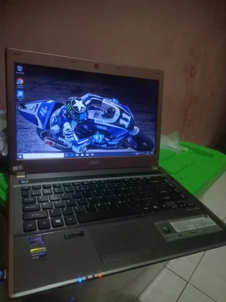 Acer 4755G Core i7-2670QM (8 cpu) ram 4gb SSD 80gb+hdd 320gb
