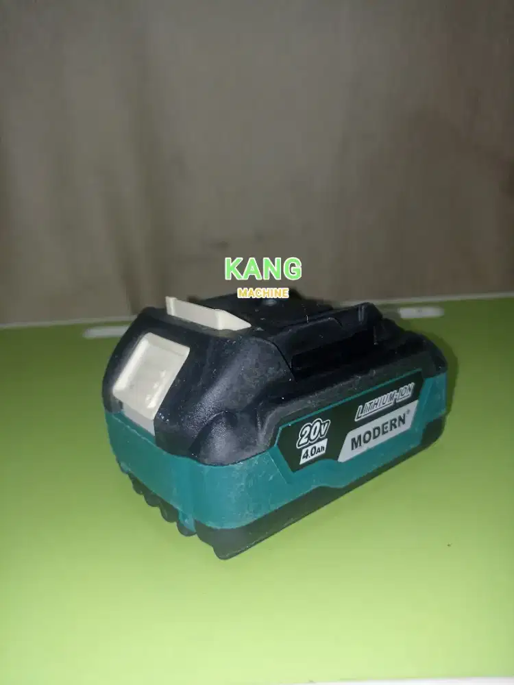 Baterai Modern 20V 4.0AH battery pack untuk cordless tools socket LXT