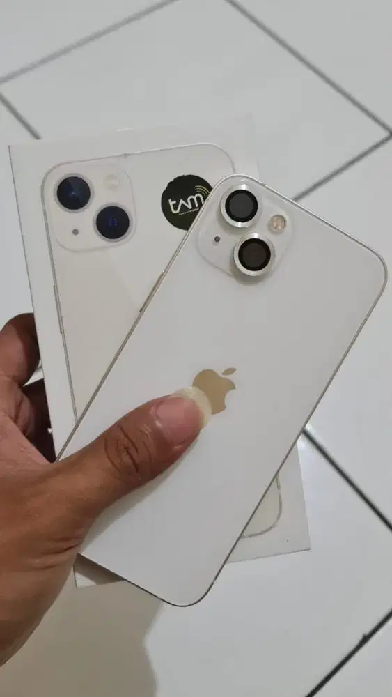 iPhone 13 128 GB Starlight Garansi Resmi iBox Second