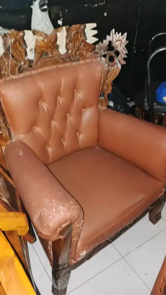 Kursi garuda+meja+bantal