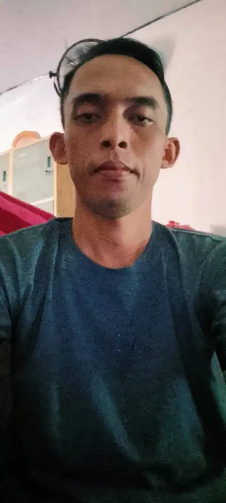 Saya umur 33 saya sedang cari kerja sim a