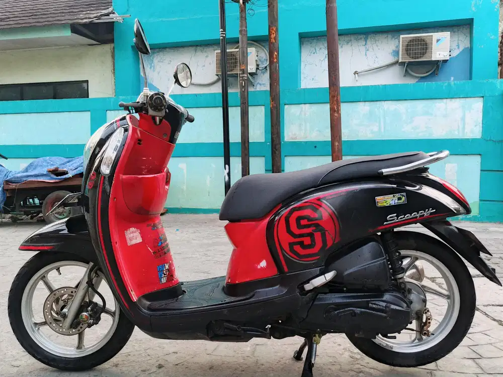 Honda Scoopy FI 2014 stater tokcer halus mulus terawat