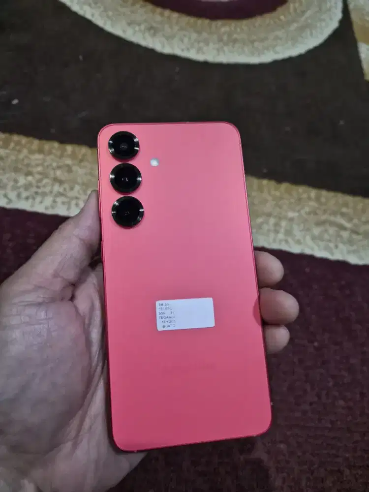 Samsung Galaxy S25 Merah 12 Gb/512 Gb