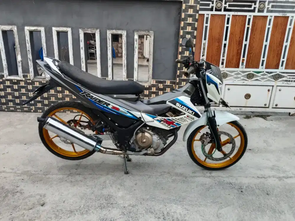 Suzuki Satria F 150cc tahun 2014 mesin halus siap pakai di Tangerang