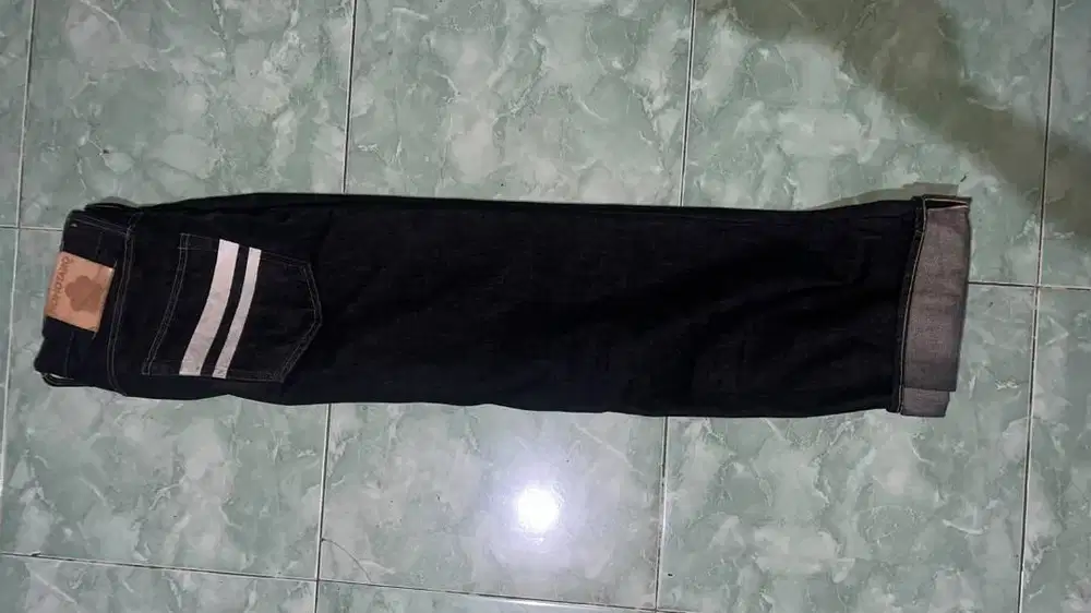 JUAL JEANS MOMOTARO CUTTING STRAIGHT