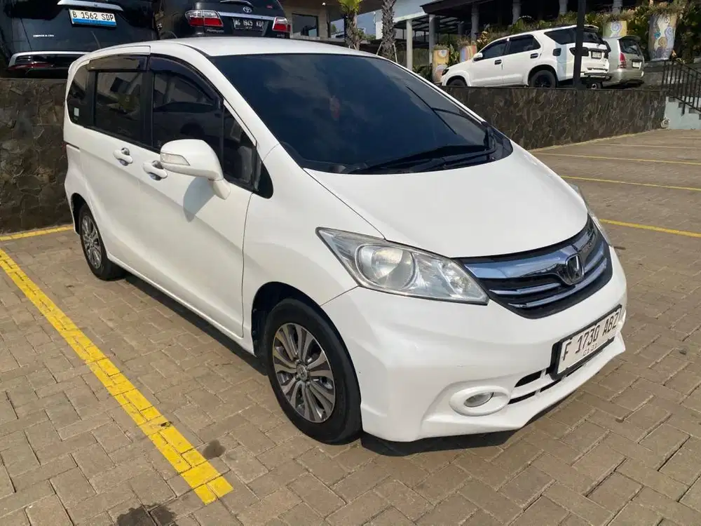 Honda Freed E PSD 2013 AT AC Double Fullset