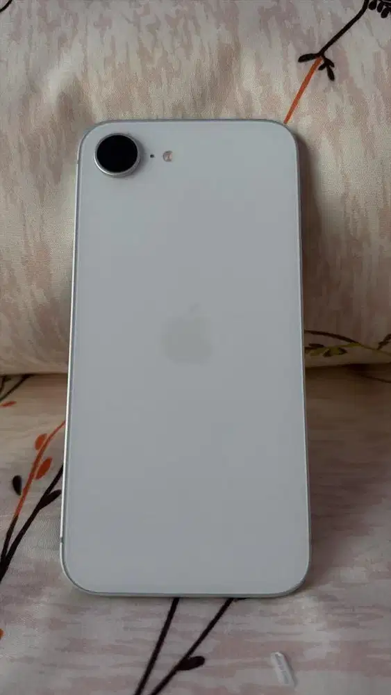 Iphone 17e 256gb garansi resmi Ibox