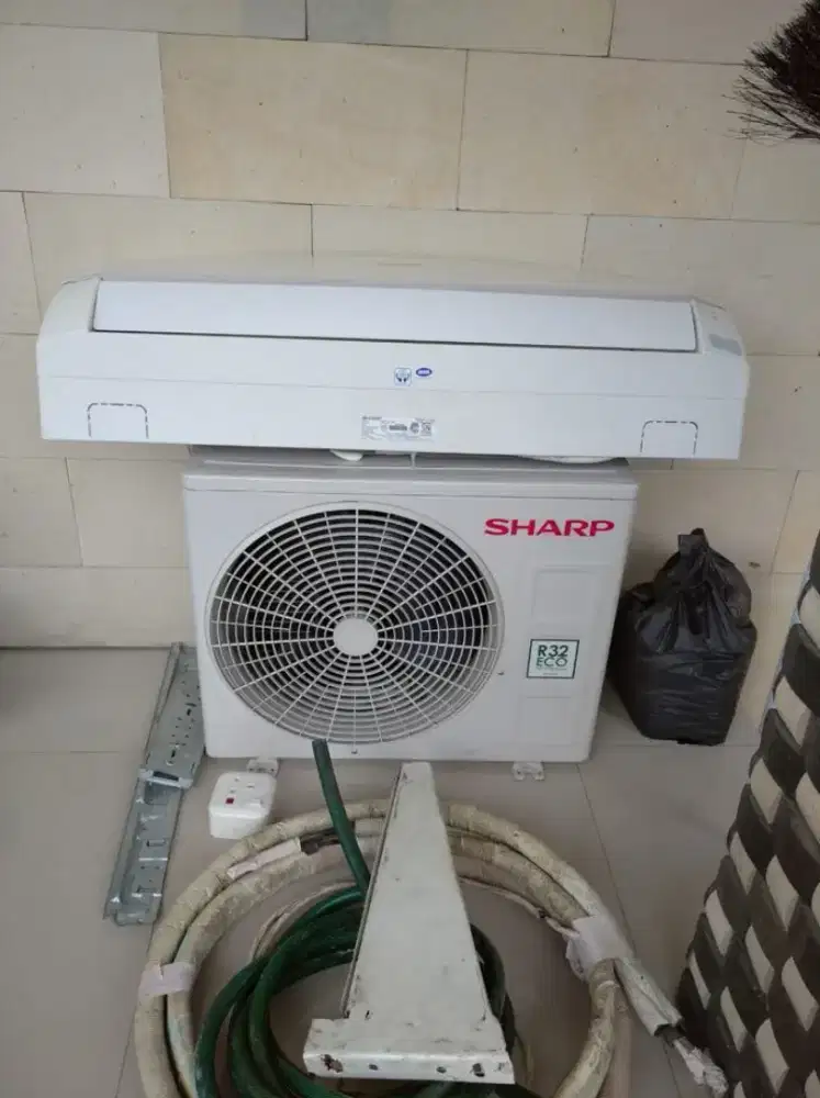 Dijual AC merk sharp 1 pk