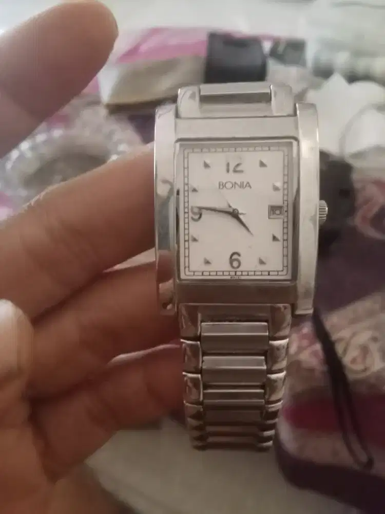 Jama tangan wanita