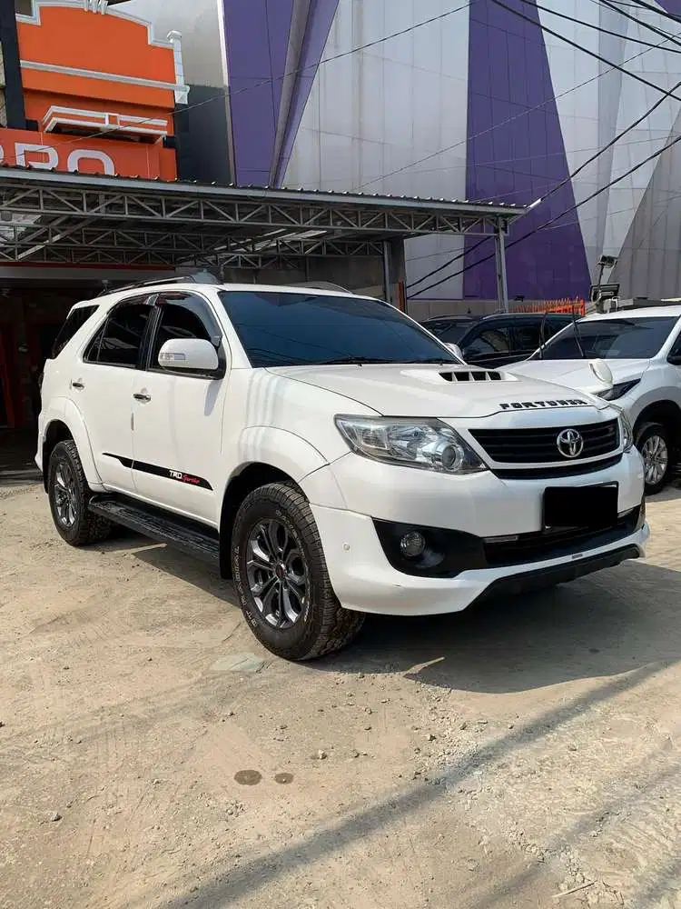 Toyota Fortuner 2.5 G TRD VNT AT 2015
