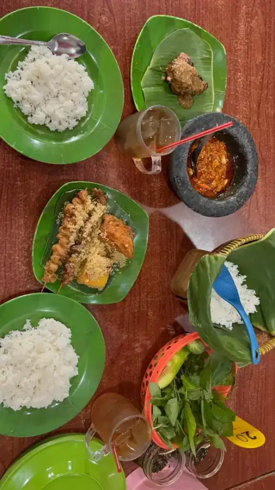 Butuh kerjaan banget halal