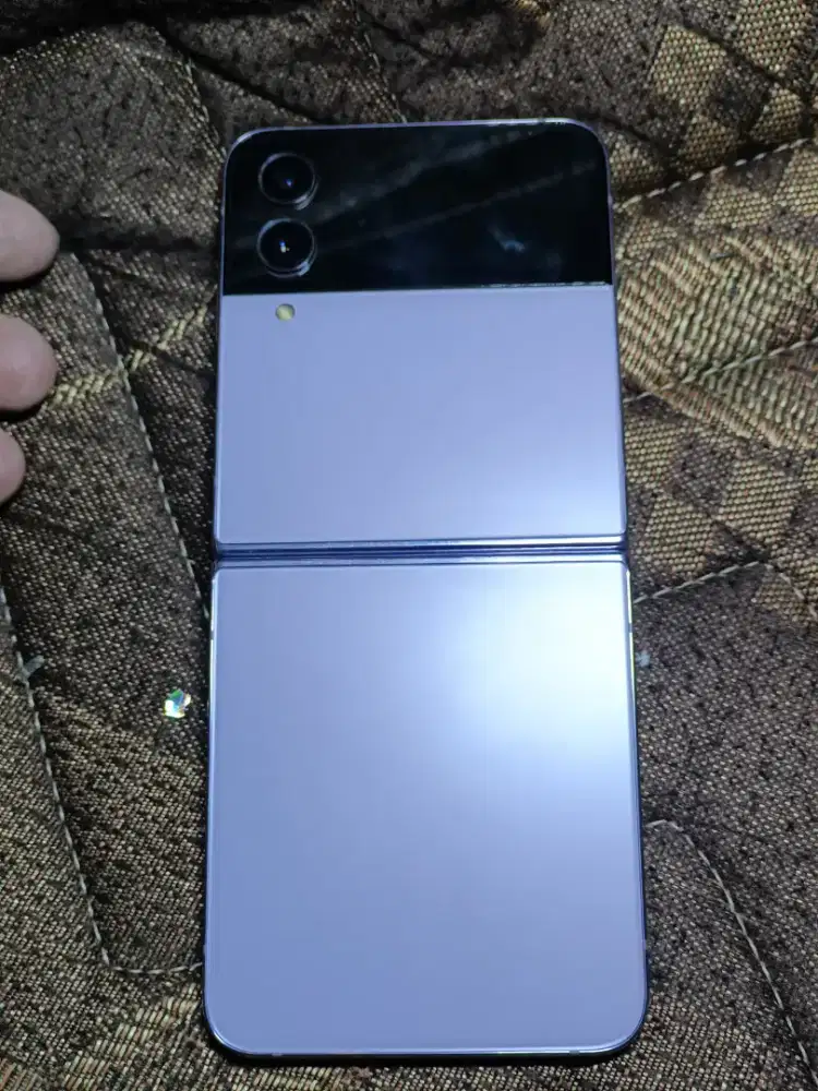 Samsung flip 4 256