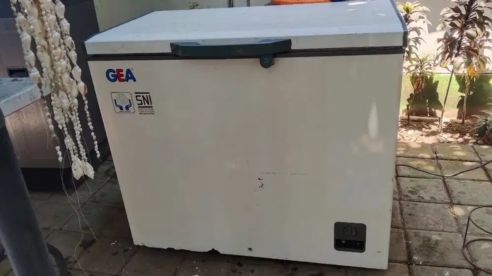 Freezer GEA bekas