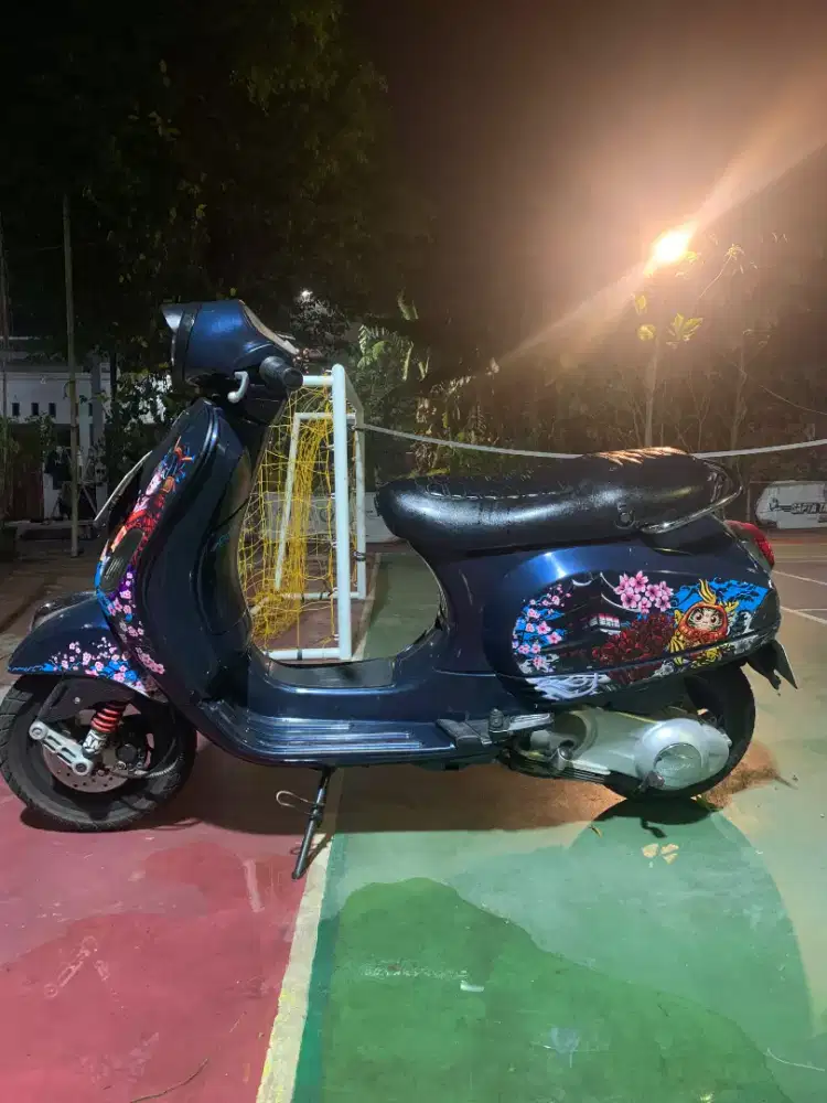 Vespa LX 150ie 2012