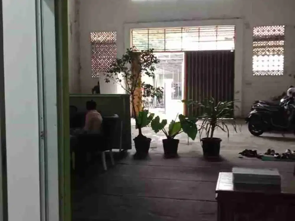 Disewakan Tanah & Bangunan ex SPPG cocok buat gudang logistik, workshop dll di Gandul, Cinere, Depok