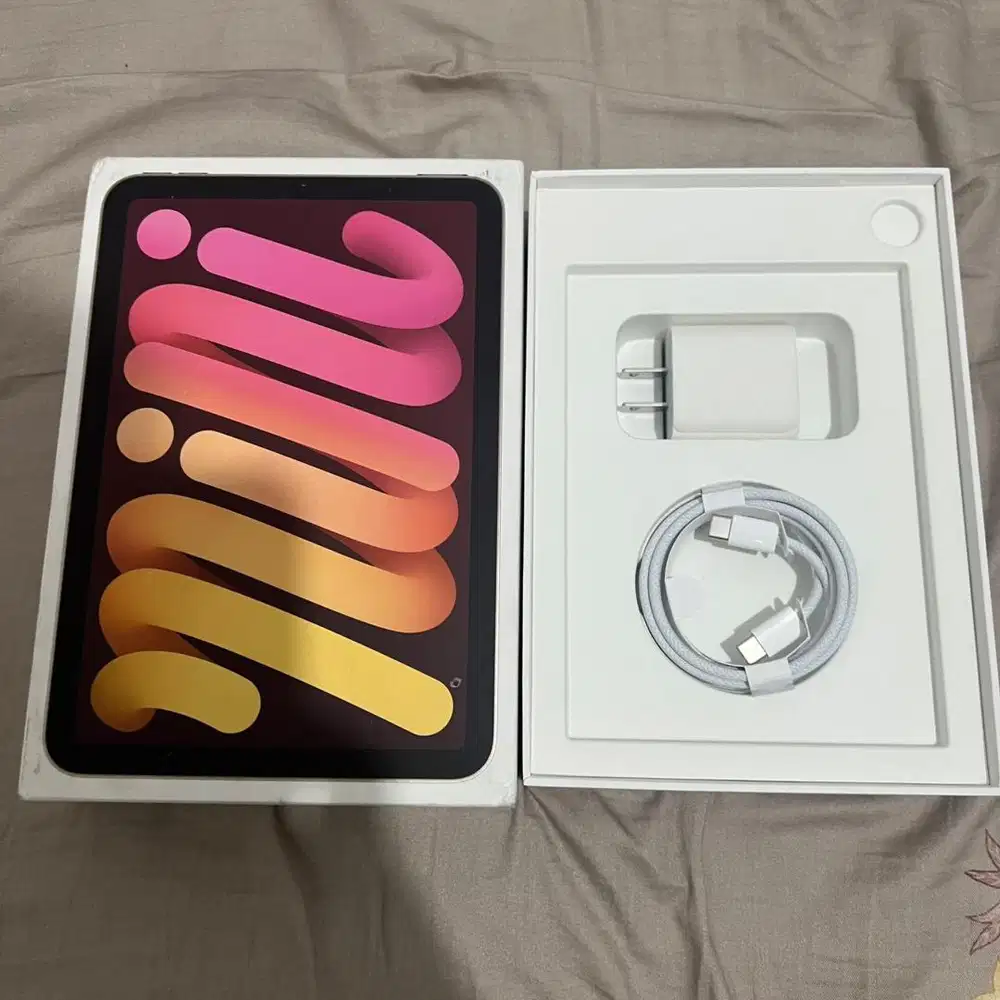 charger dan kabel cabutan ipad mini 7 inter baru