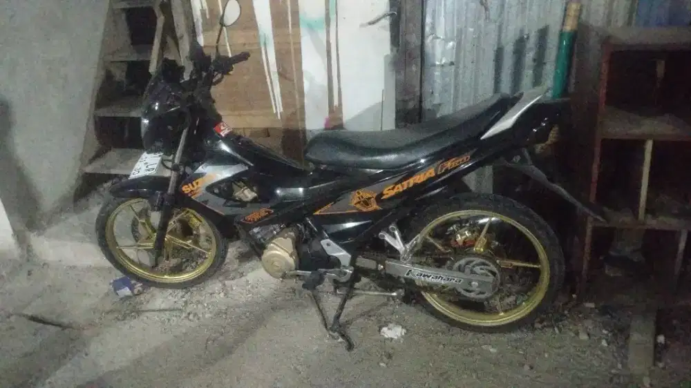 Di jual motor satria Fu segera
