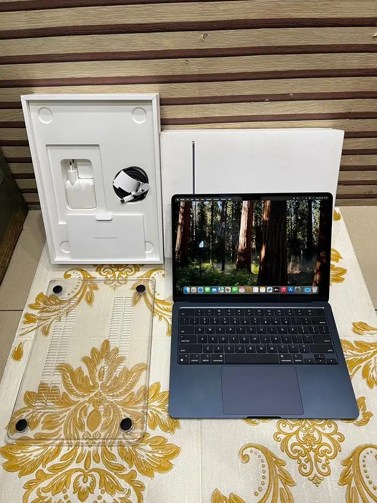 Macbook Air 13 inch M3 16GB 256GB Second Mulus Ex IBOX