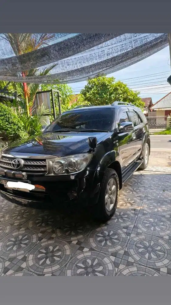 Toyota Fortuner 2010 Bensin