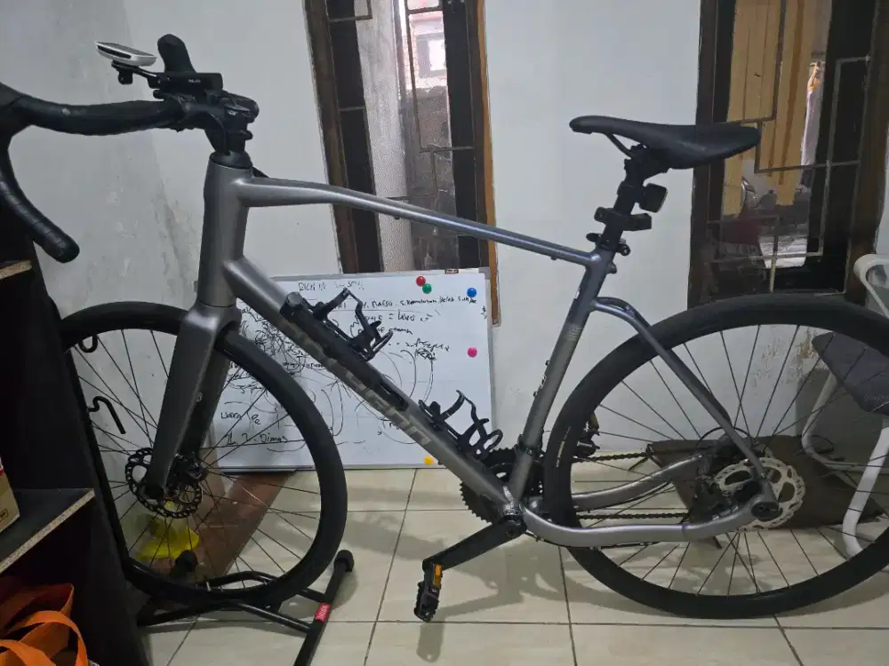 Polygon tambora A4 uk XL