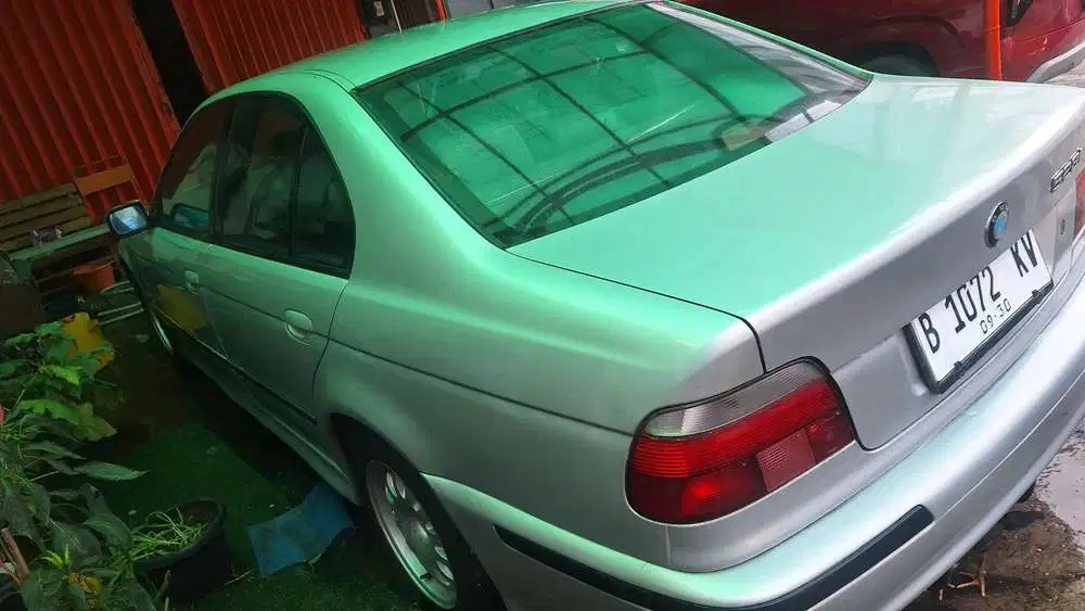 BMW 528i 1997 Bensin