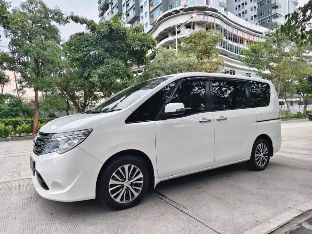 Jual Nissan Serena AT 2017