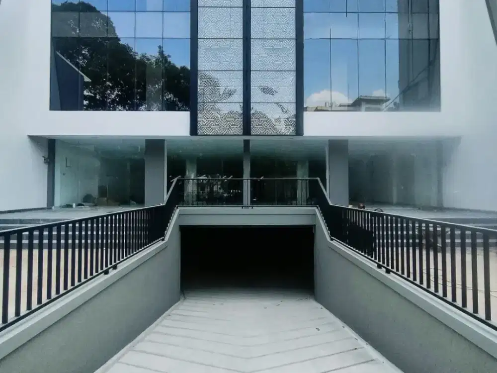 dijual gedung kantor bangunan baru surat shm