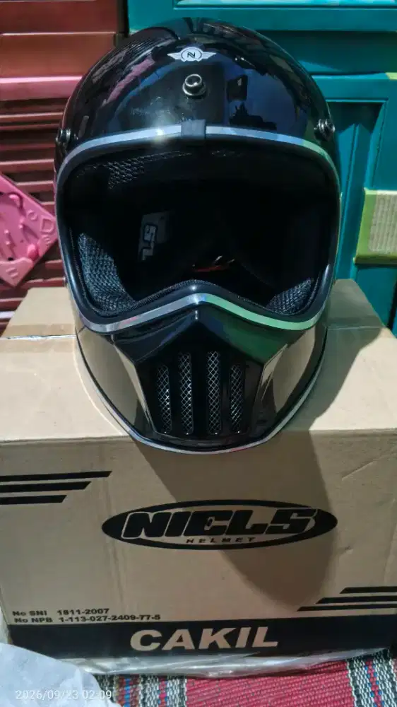 helm cakil masih baru