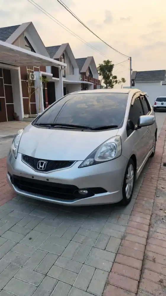 Jazz RS Matic 2010 Istimewa