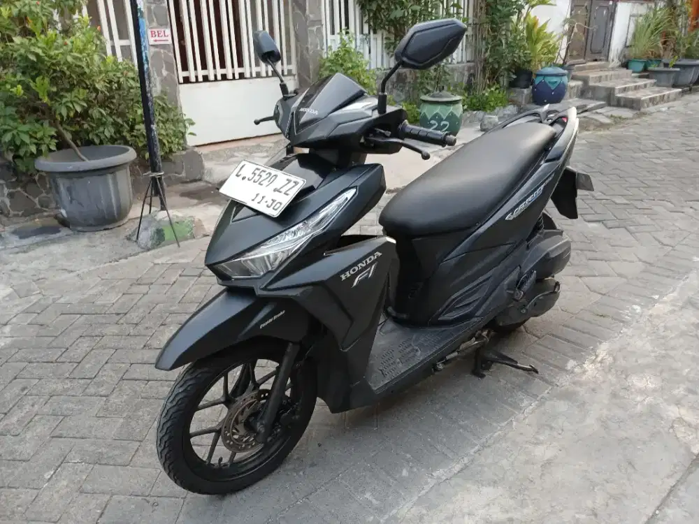 BU vario 150 2015 jual cpt kondisi sgt bagus samat manyar