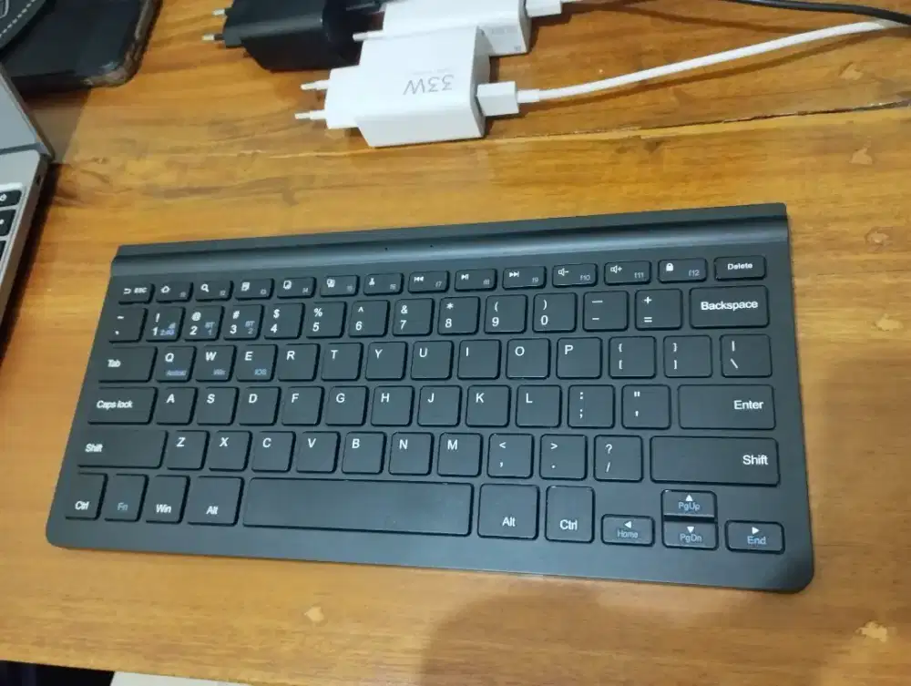 Keyboard bluetooth