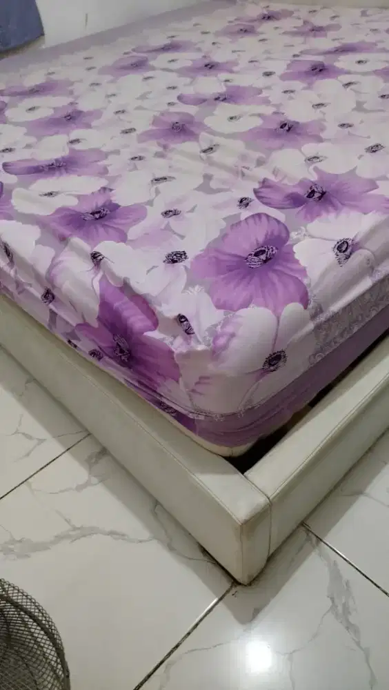 Dijual santai 1 set springbed merk DR Hard ukuran 200x200
