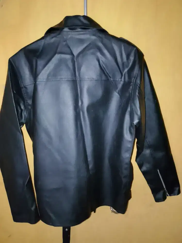 Jaket kulit pria
