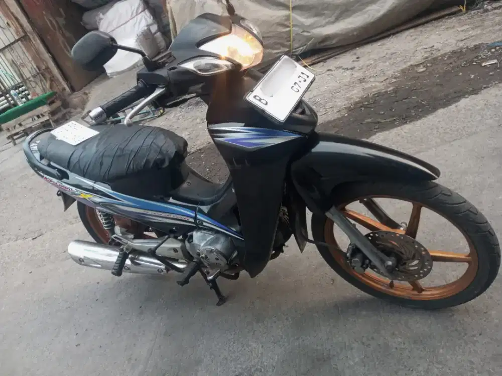 Dijual Honda kharisma x 125 th 2006 mulus komplit pajak panjang