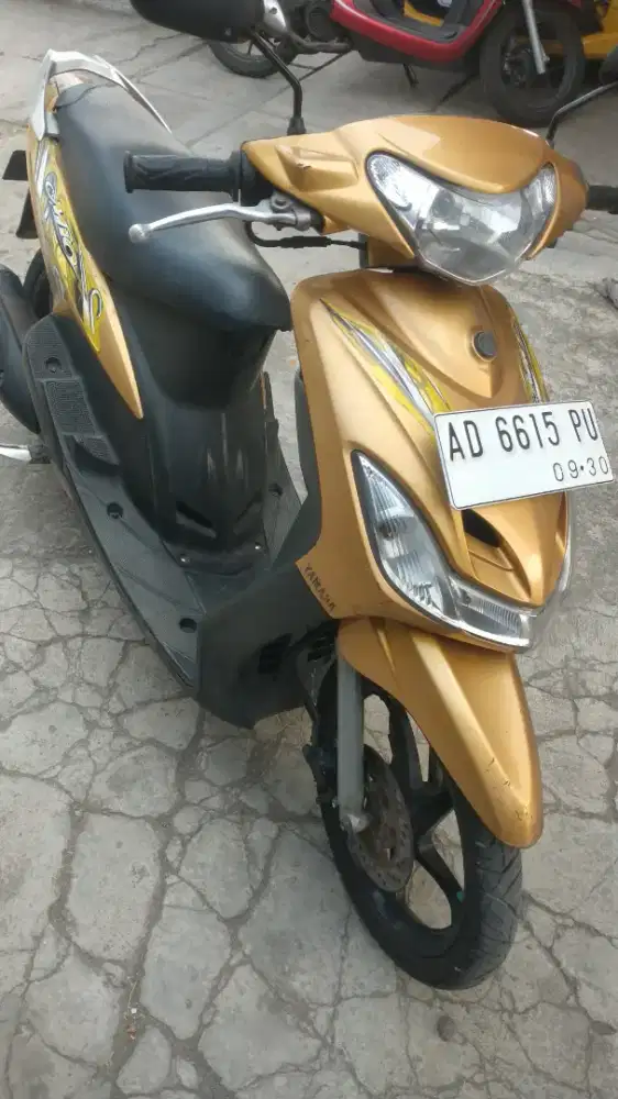 Mio cw  2010st  asli kuning mesin bagus mulus siap kerja